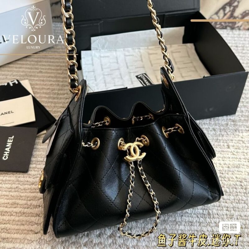 Quilted Chain Shoulder Bag – Elegant Mini Black Style