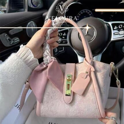 Embroidered Bucket Bag شنطة باكت مطرزة شيك – شنطة حريمي أنيقة بلمسة حرير شنطة باكت مطرزة شيك