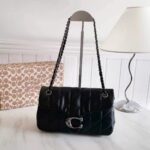 Black Chain Shoulder Bag – Elegant Quilted Luxury Crossbody Bag - Image 10